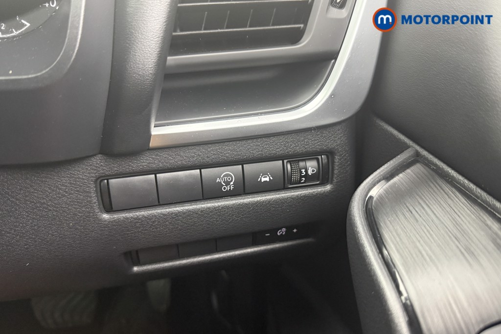 Nissan Qashqai Acenta Premium Automatic Petrol SUV - Stock Number (1563074) - 9th supplementary image