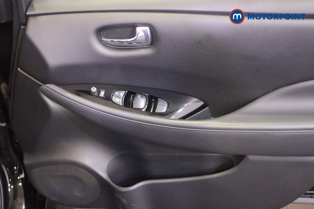 Nissan Leaf N-Connecta Automatic Electric Hatchback - Stock Number (1563616) - 13th supplementary image