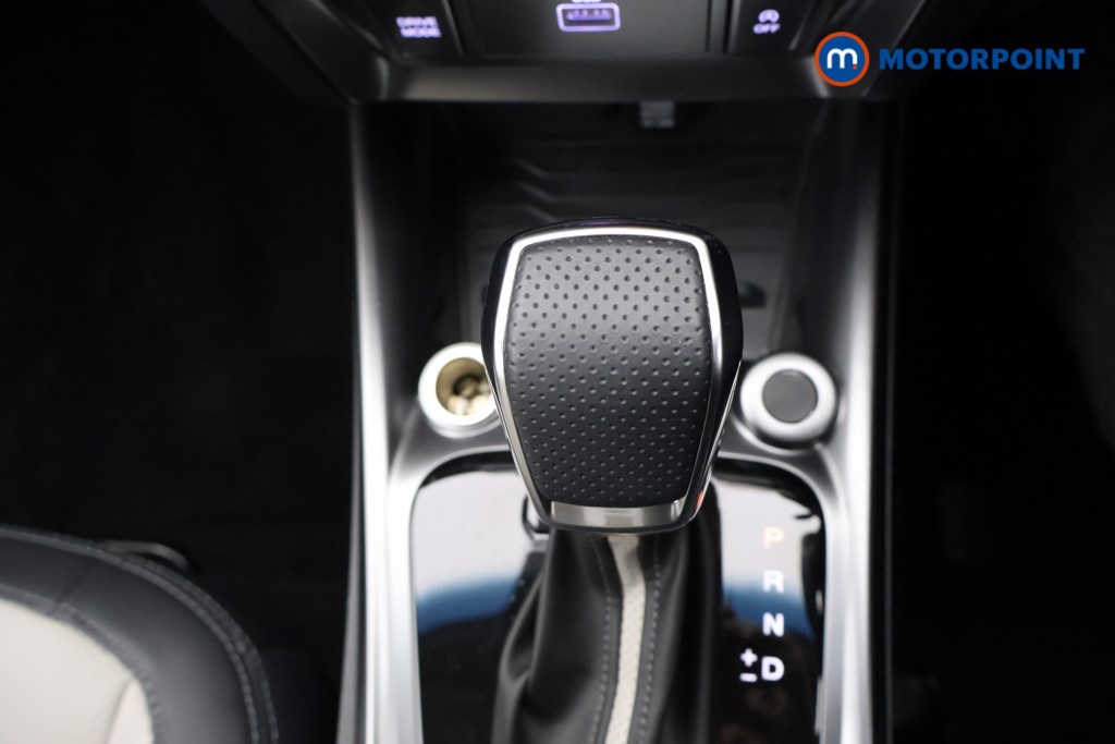 Ssangyong Tivoli Ultimate Automatic Petrol SUV - Stock Number (1563646) - 6th supplementary image
