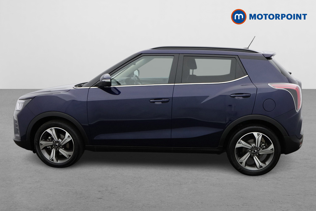 Ssangyong Tivoli Ultimate Automatic Petrol SUV - Stock Number (1563646) - Passenger side