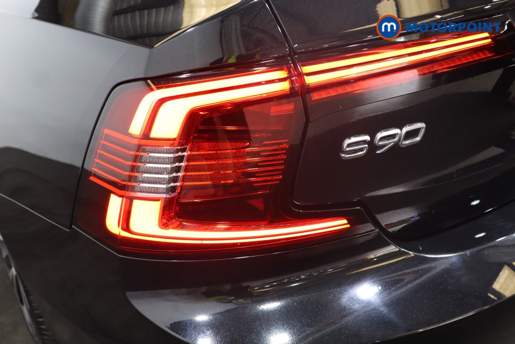 Volvo S90 R Design Automatic Petrol Plug-In Hybrid Saloon - Stock Number (1563832) - 21st supplementary image