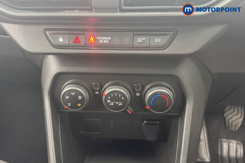 Dacia Sandero Essential Manual Petrol Hatchback - Stock Number (1564671) - 4th supplementary image