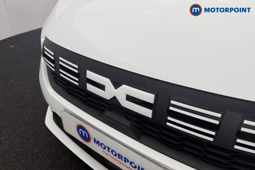Dacia Sandero Essential Manual Petrol Hatchback - Stock Number (1564671) - 12th supplementary image