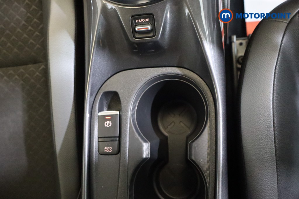 Nissan Juke N-Connecta Automatic Petrol SUV - Stock Number (1564953) - 11th supplementary image