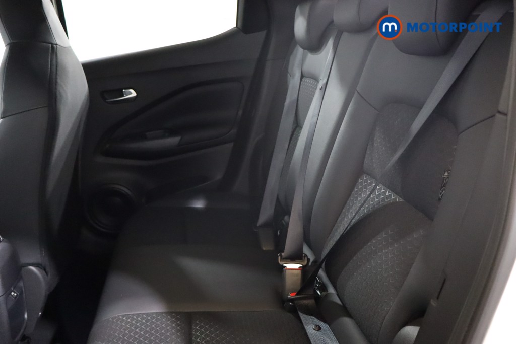 Nissan Juke N-Connecta Automatic Petrol SUV - Stock Number (1564953) - 15th supplementary image