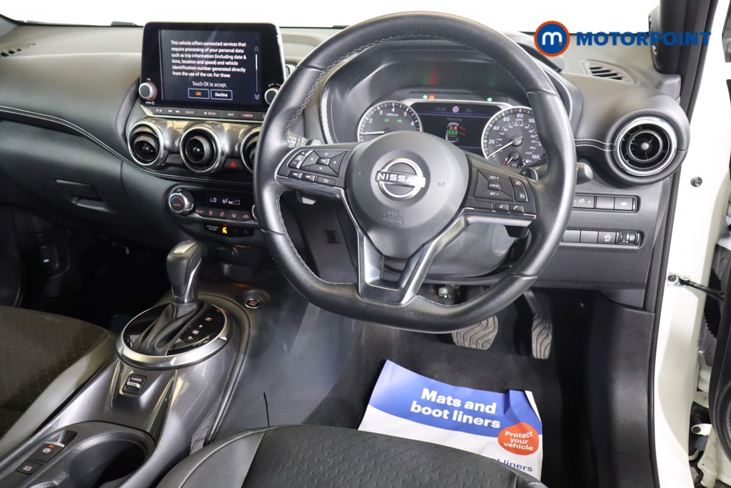 Nissan Juke N-Connecta Automatic Petrol SUV - Stock Number (1564953) - 1st supplementary image