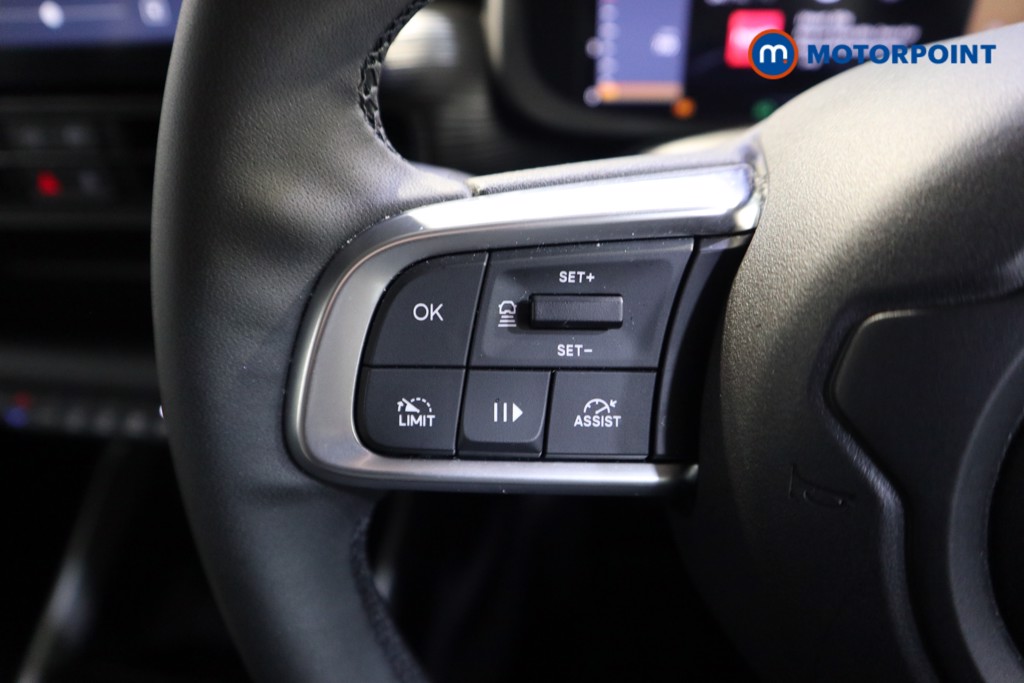 Jeep Avenger Altitude Manual Petrol SUV - Stock Number (1565139) - 3rd supplementary image