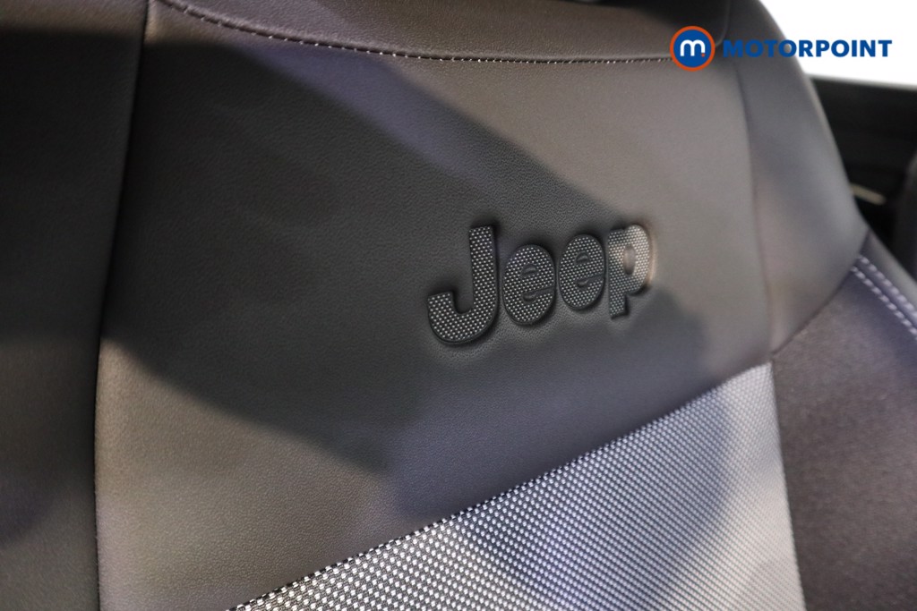 Jeep Avenger Altitude Manual Petrol SUV - Stock Number (1565139) - 11th supplementary image