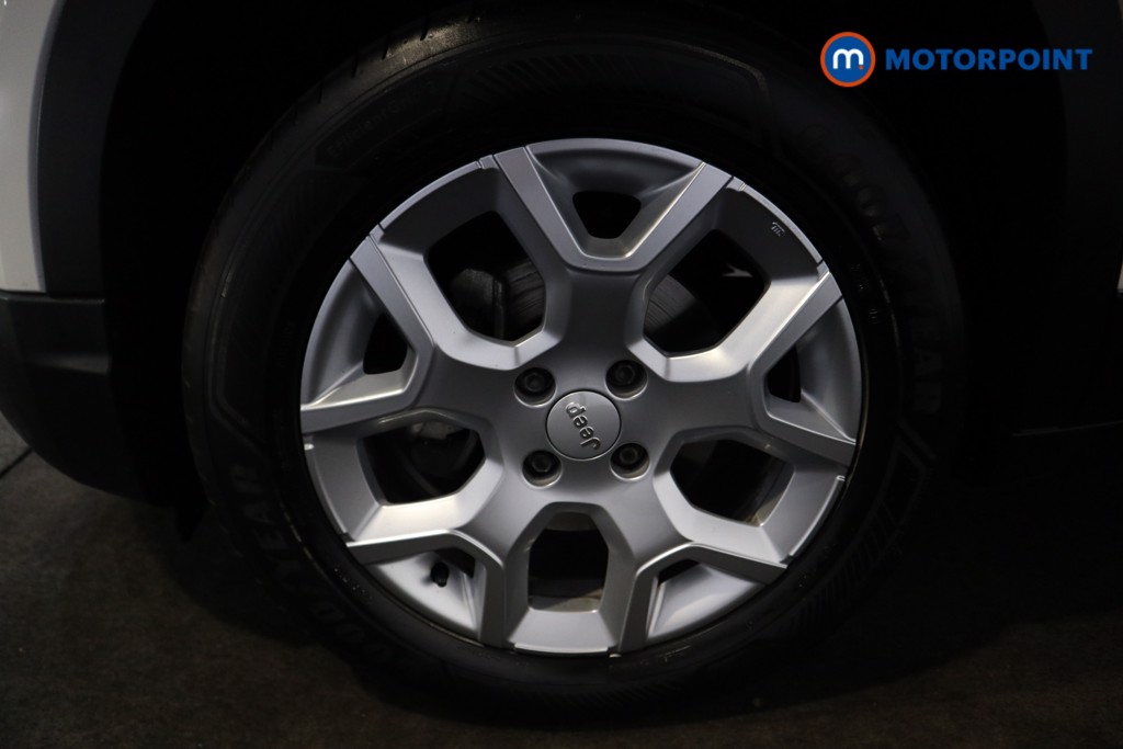 Jeep Avenger Altitude Manual Petrol SUV - Stock Number (1565139) - 16th supplementary image