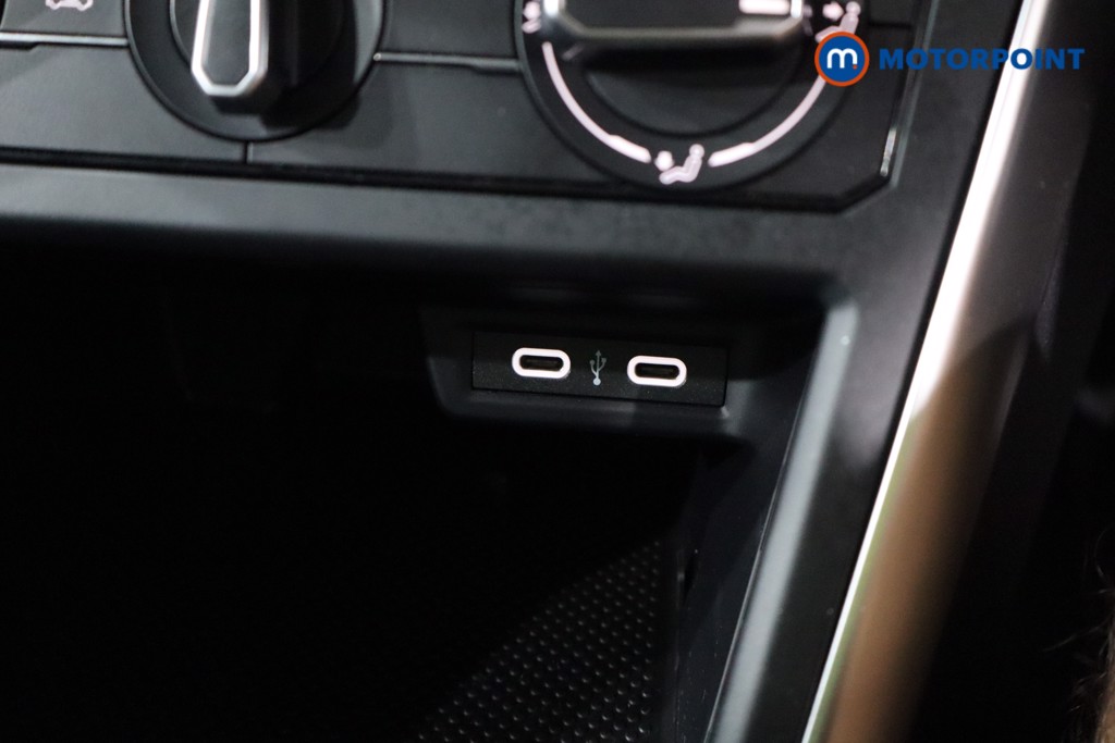 Volkswagen Polo Life Manual Petrol Hatchback - Stock Number (1565390) - 17th supplementary image
