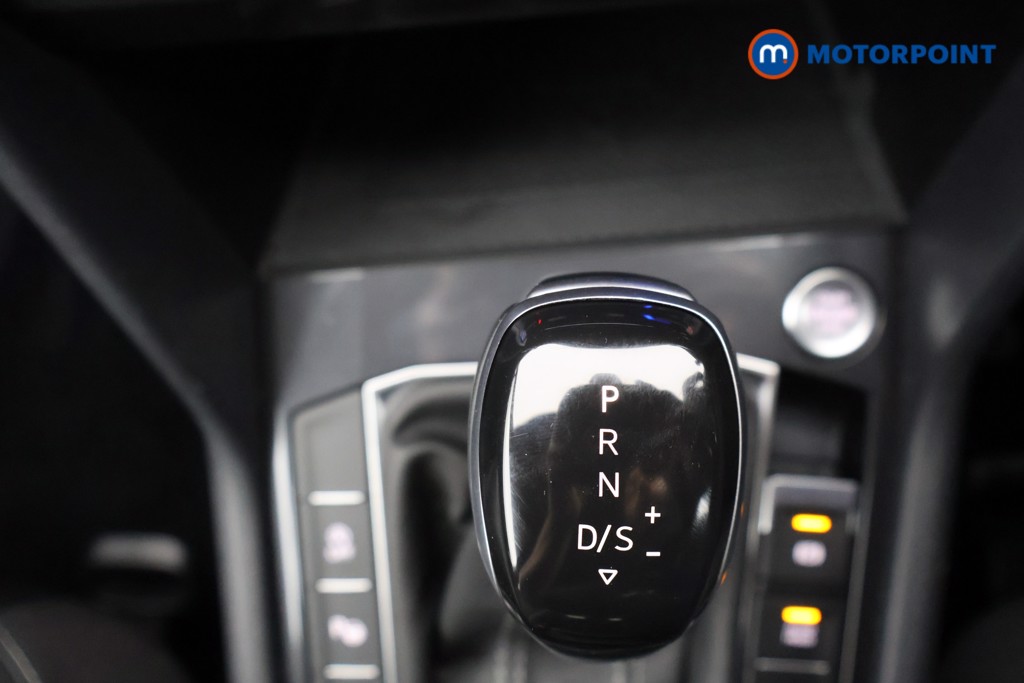 Volkswagen Tiguan Allspace R-Line Automatic Petrol SUV - Stock Number (1565408) - 6th supplementary image