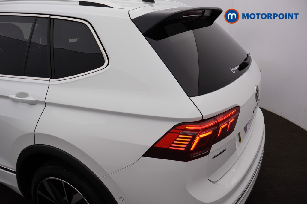 Volkswagen Tiguan Allspace R-Line Automatic Petrol SUV - Stock Number (1565408) - 14th supplementary image