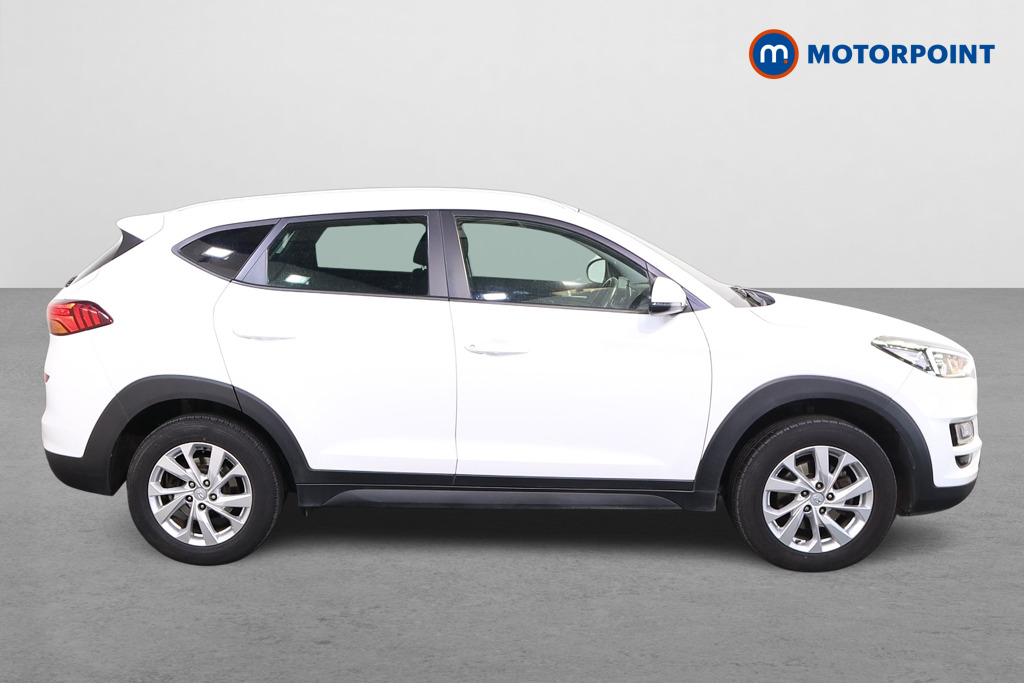 Hyundai Tucson Se Nav Manual Petrol SUV - Stock Number (1565474) - Drivers side