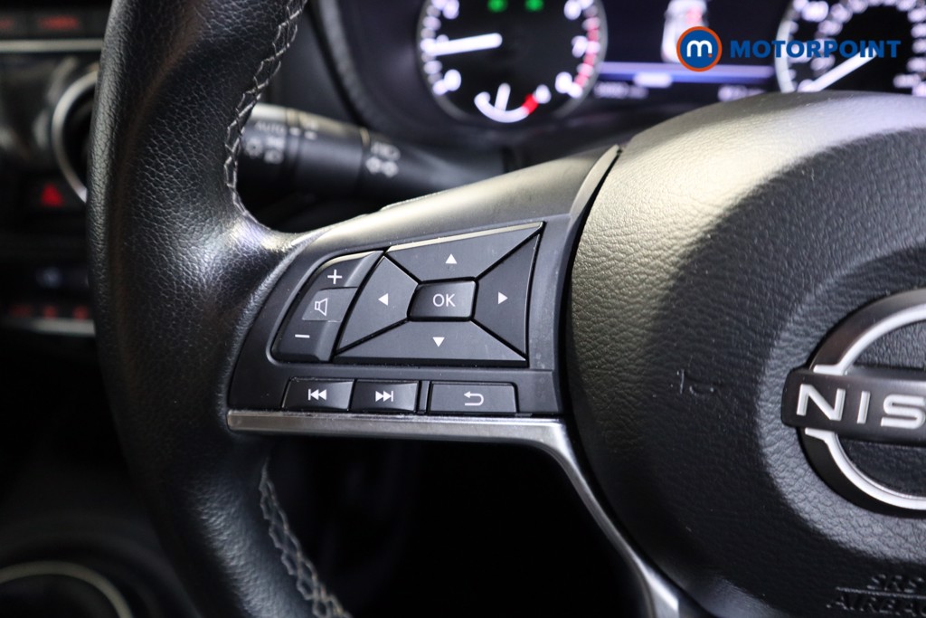 Nissan Juke N-Connecta Manual Petrol SUV - Stock Number (1566116) - 3rd supplementary image
