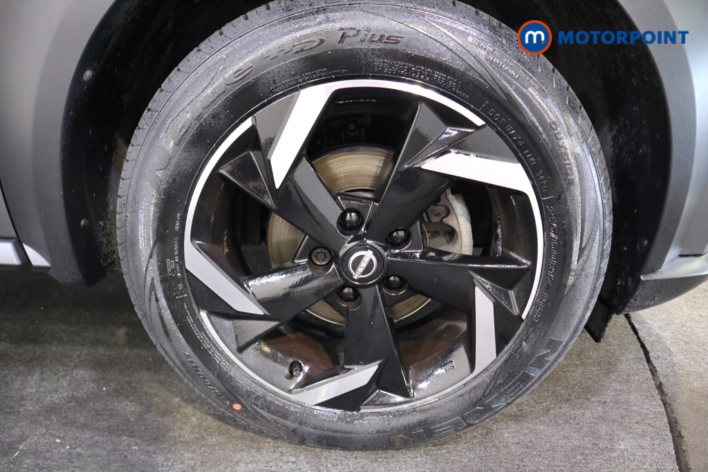 Nissan Juke N-Connecta Manual Petrol SUV - Stock Number (1566116) - 15th supplementary image