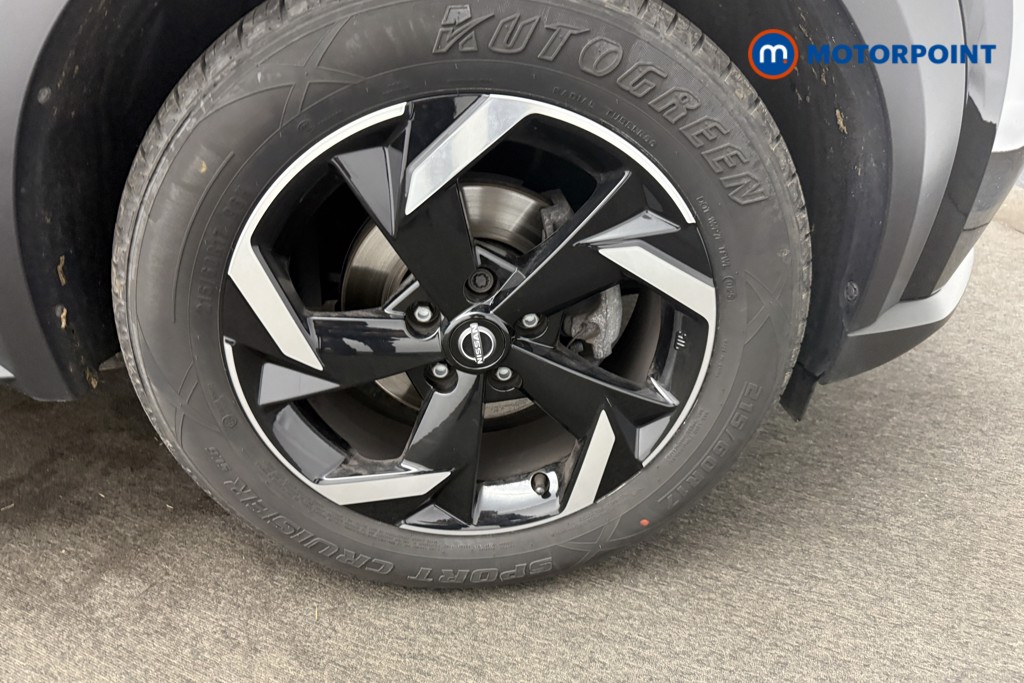 Nissan Juke N-Connecta Manual Petrol SUV - Stock Number (1566140) - 21st supplementary image