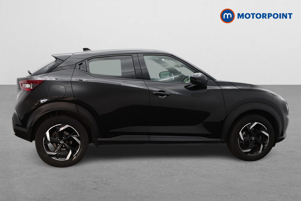Nissan Juke N-Connecta Manual Petrol SUV - Stock Number (1566140) - Drivers side