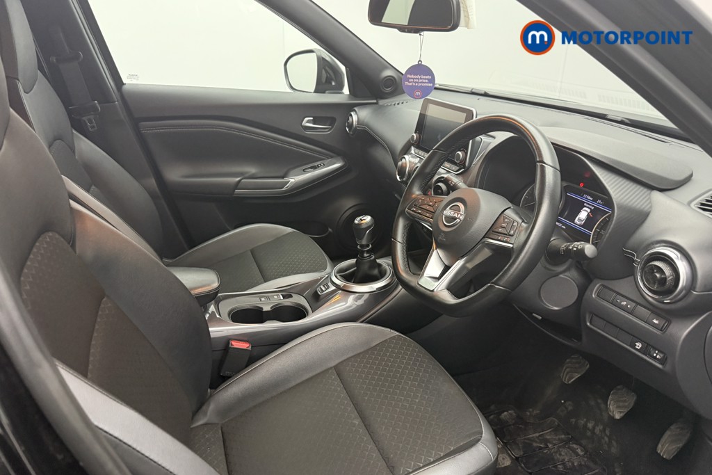Nissan Juke N-Connecta Manual Petrol SUV - Stock Number (1566150) - 3rd supplementary image