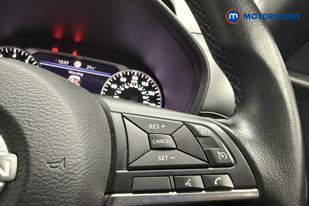 Nissan Juke N-Connecta Manual Petrol SUV - Stock Number (1566150) - 14th supplementary image