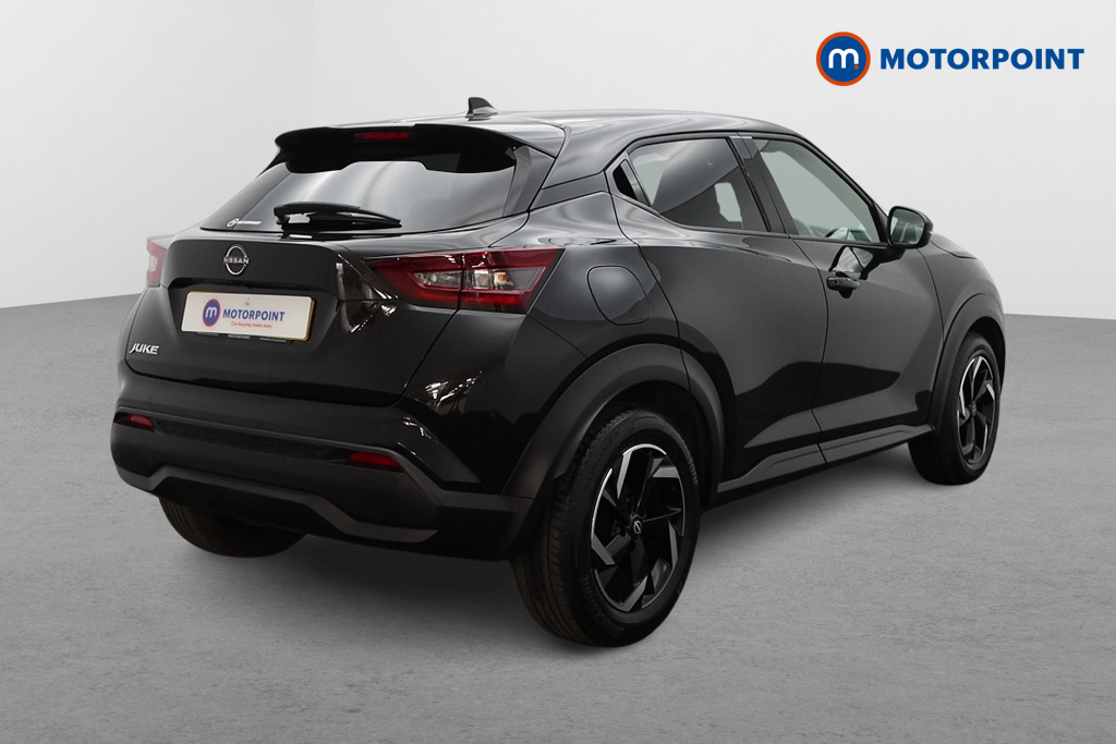 Nissan Juke N-Connecta Manual Petrol SUV - Stock Number (1566150) - Drivers side rear corner