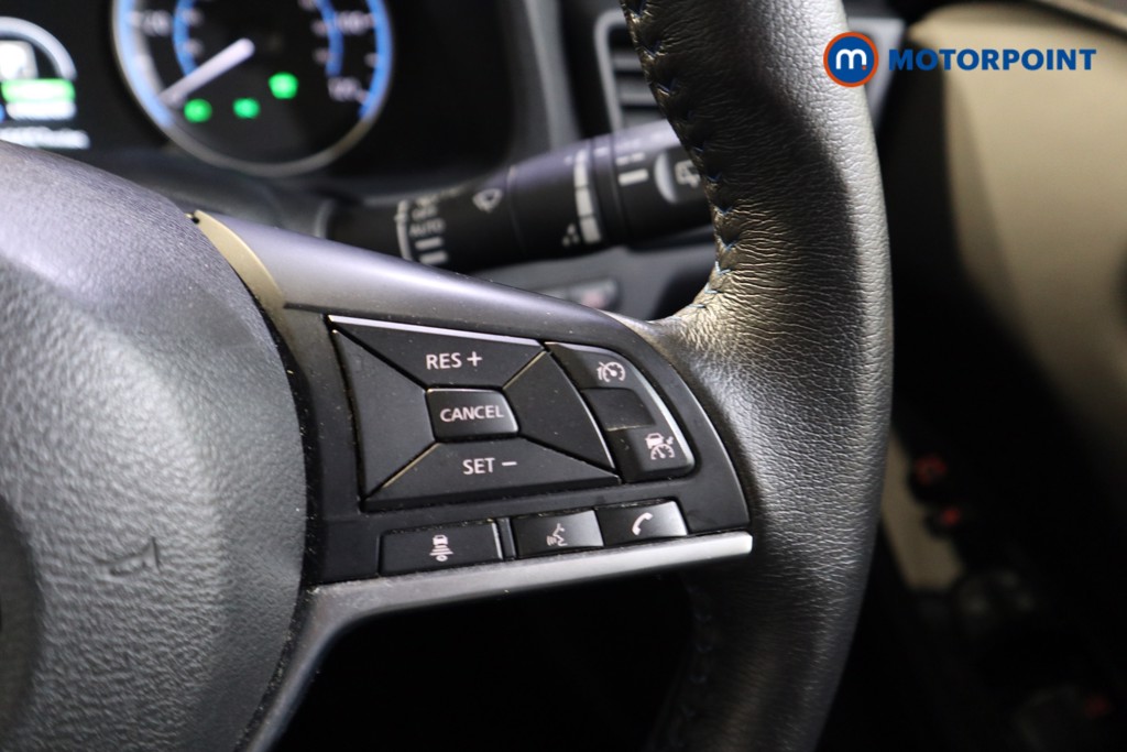 Nissan Leaf N-Connecta Automatic Electric Hatchback - Stock Number (1566925) - 4th supplementary image