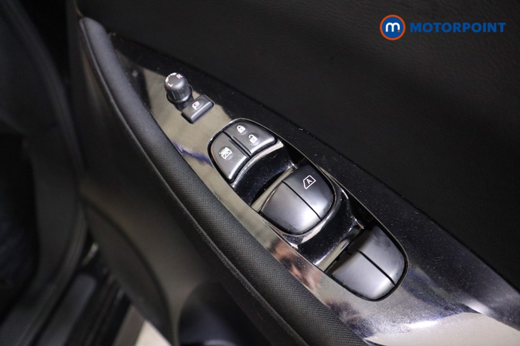 Nissan Leaf N-Connecta Automatic Electric Hatchback - Stock Number (1566925) - 10th supplementary image