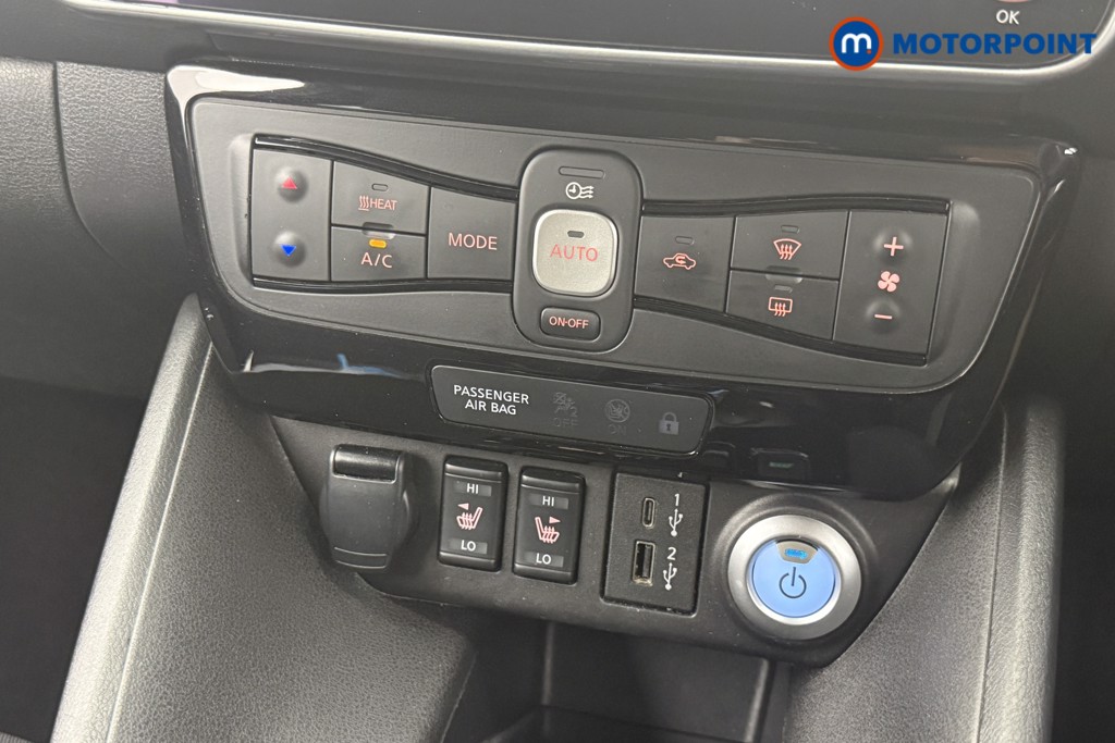 Nissan Leaf N-Connecta Automatic Electric Hatchback - Stock Number (1566938) - 4th supplementary image