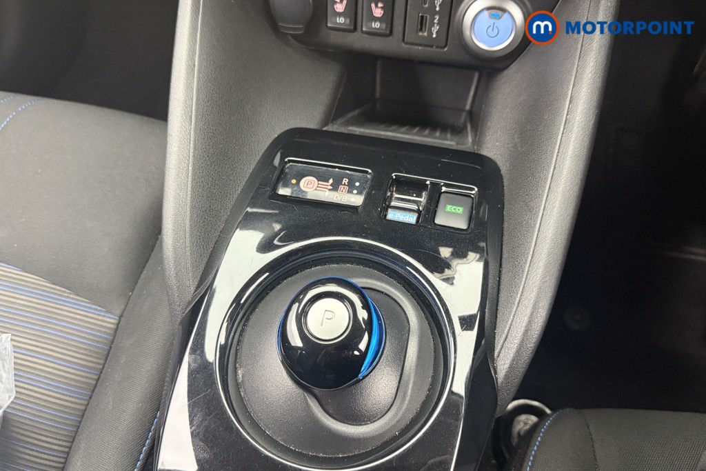 Nissan Leaf N-Connecta Automatic Electric Hatchback - Stock Number (1566938) - 5th supplementary image