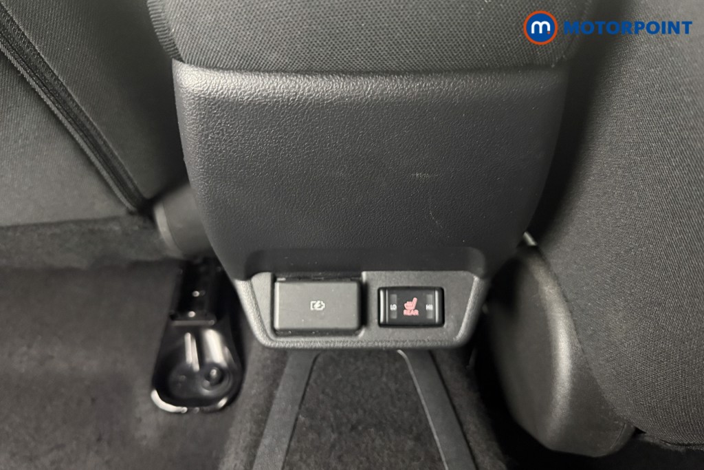 Nissan Leaf N-Connecta Automatic Electric Hatchback - Stock Number (1566938) - 19th supplementary image