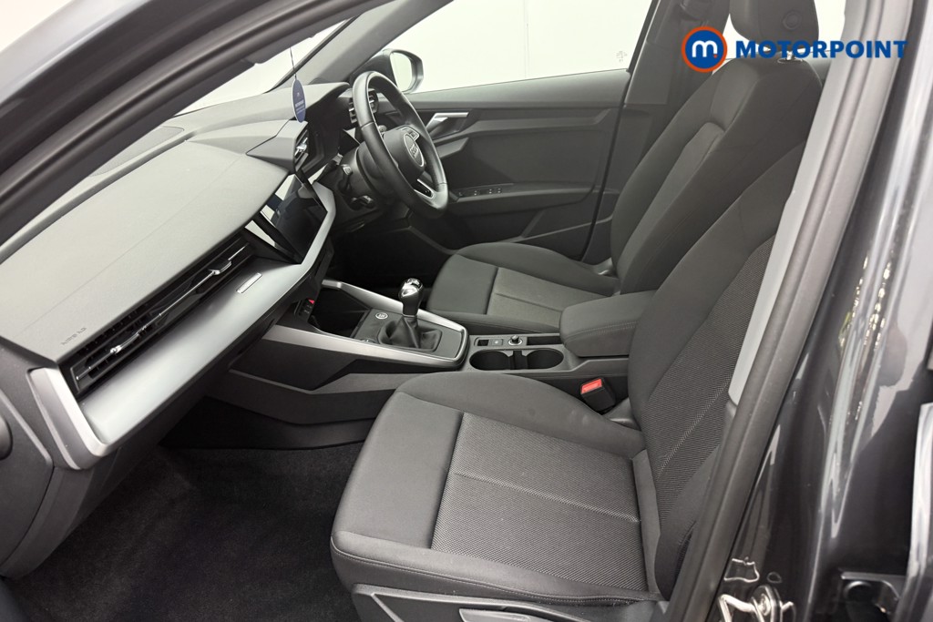 Audi A3 Technik Manual Petrol Hatchback - Stock Number (1566995) - 1st supplementary image