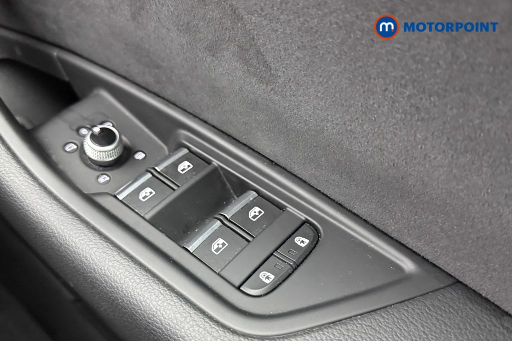 Audi A4 S Line Automatic Petrol Estate - Stock Number (1566997) - 17th supplementary image