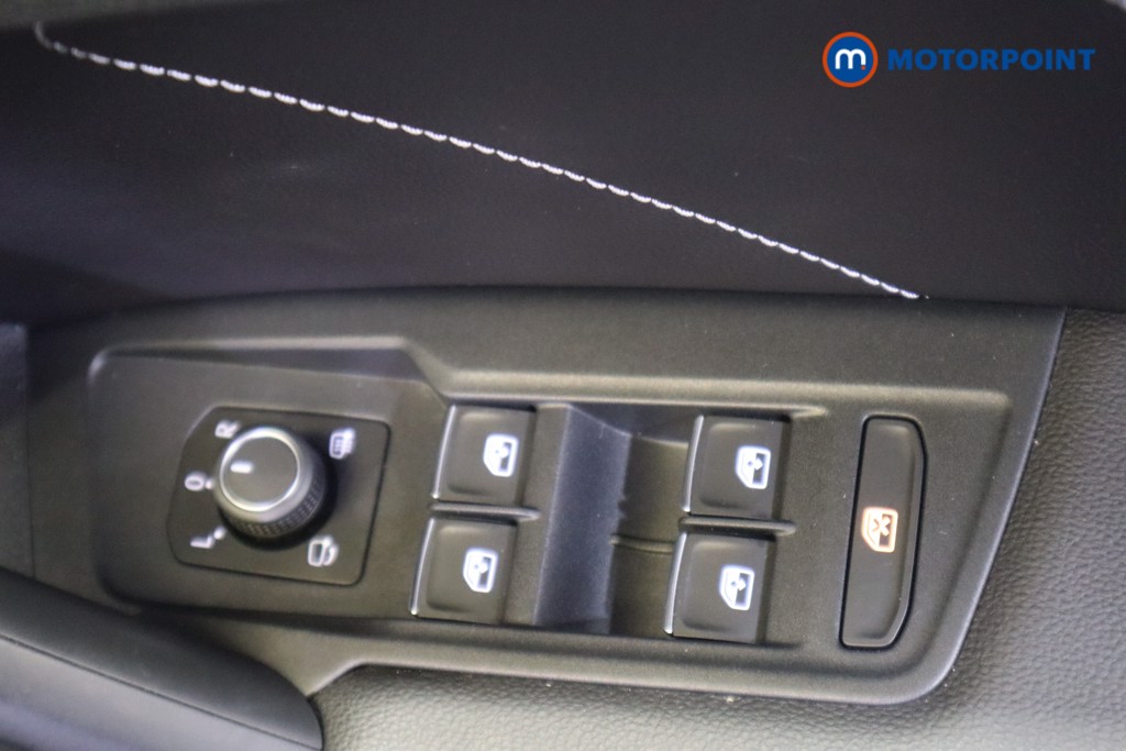 Volkswagen Tiguan R-Line Automatic Petrol SUV - Stock Number (1567095) - 15th supplementary image