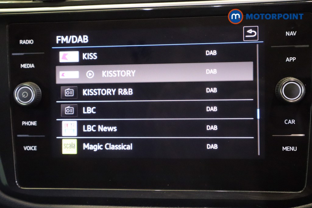 Volkswagen Tiguan R-Line Automatic Petrol SUV - Stock Number (1567095) - 19th supplementary image