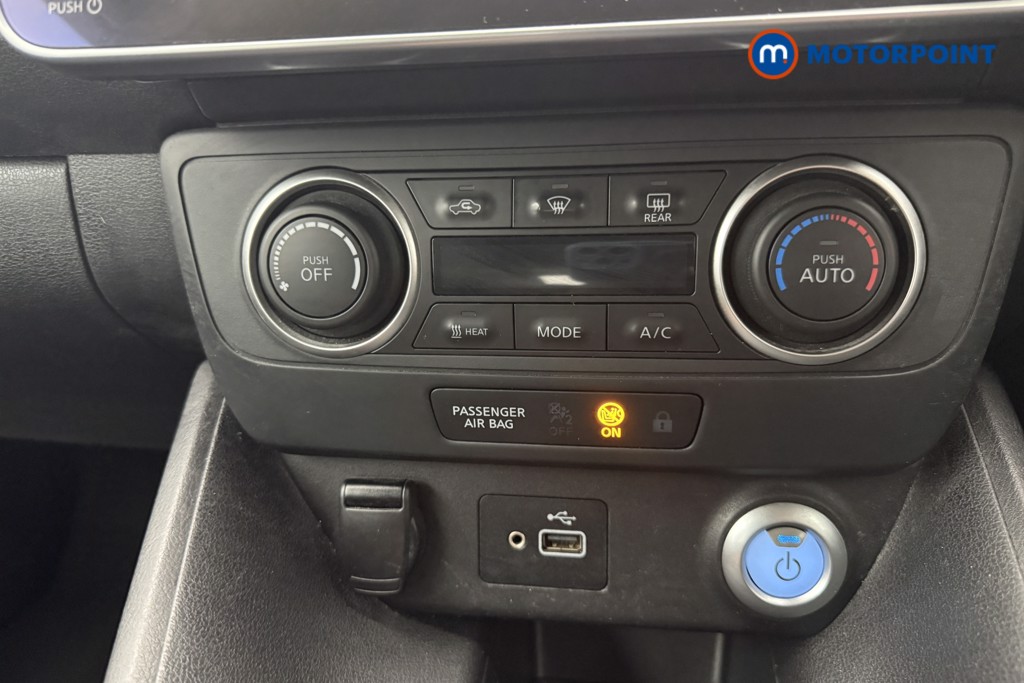 Nissan Leaf Acenta Automatic Electric Hatchback - Stock Number (1567555) - 9th supplementary image