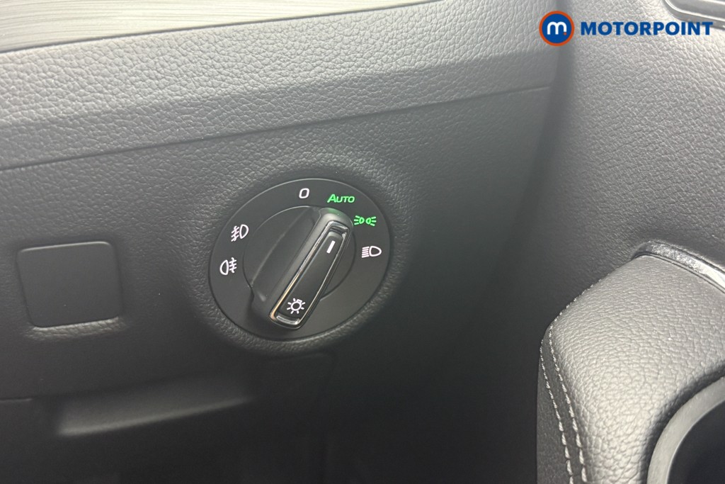 Skoda Superb Se L Automatic Petrol Estate - Stock Number (1567955) - 10th supplementary image