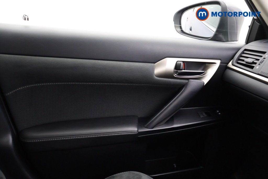 Lexus CT SE Automatic Petrol-Electric Hybrid Hatchback - Stock Number (1568982) - 7th supplementary image