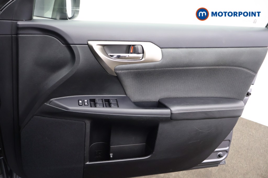Lexus CT SE Automatic Petrol-Electric Hybrid Hatchback - Stock Number (1568982) - 8th supplementary image
