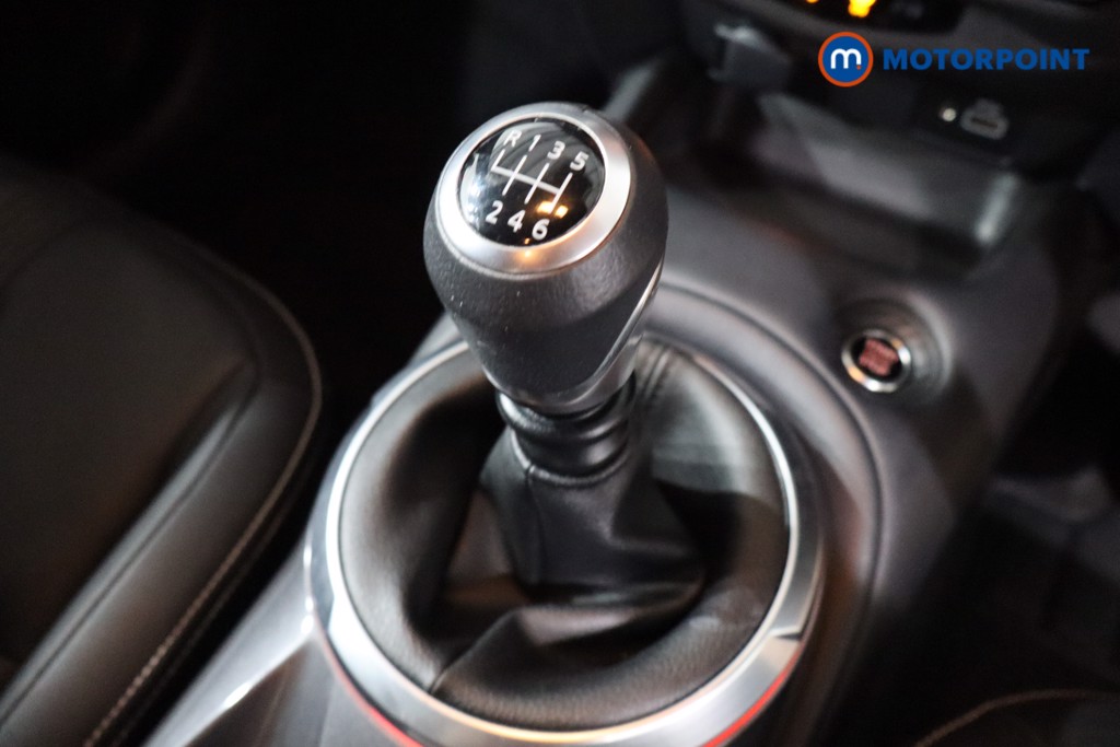 Nissan Juke Tekna Manual Petrol SUV - Stock Number (1569284) - 14th supplementary image
