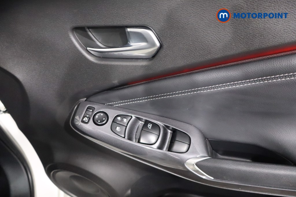 Nissan Juke Tekna Manual Petrol SUV - Stock Number (1569284) - 23rd supplementary image