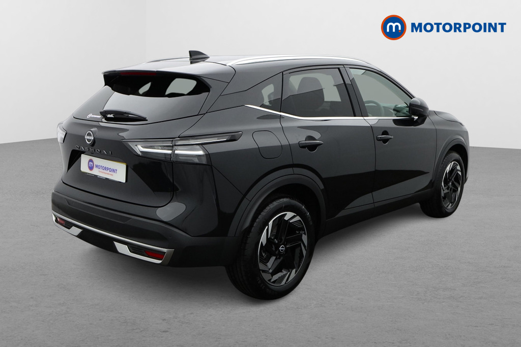 Nissan Qashqai N-Connecta Automatic Petrol SUV - Stock Number (1569408) - Drivers side rear corner