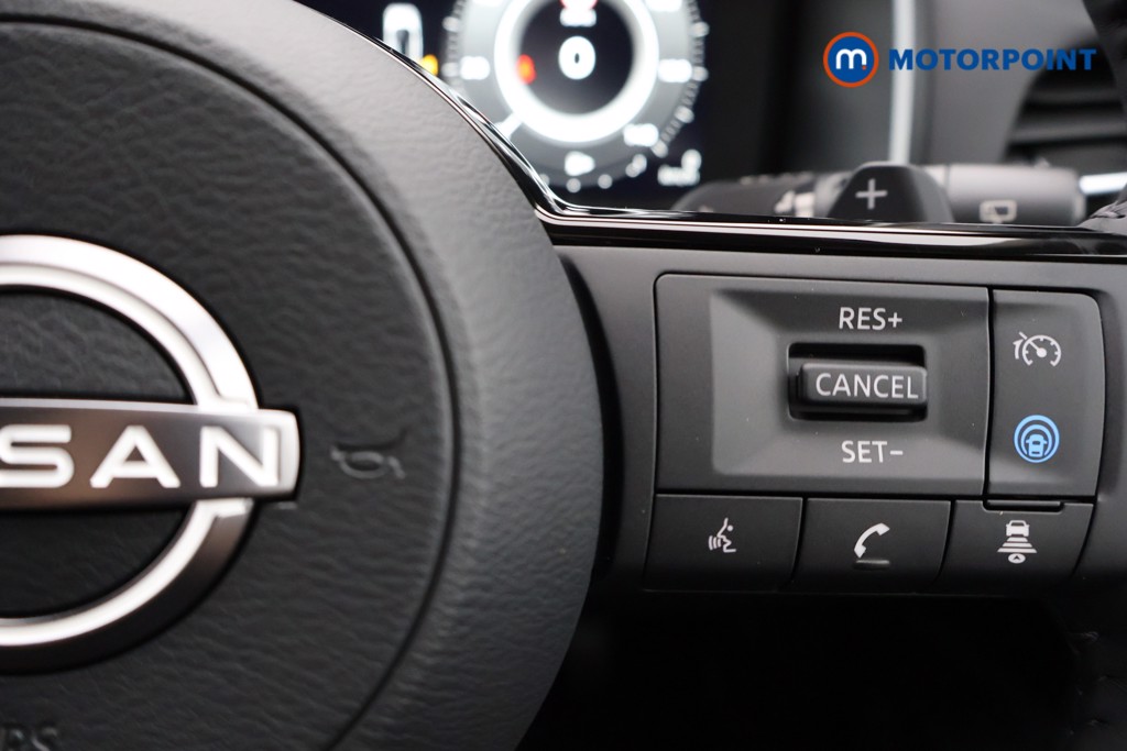 Nissan Qashqai N-Connecta Automatic Petrol SUV - Stock Number (1569411) - 3rd supplementary image