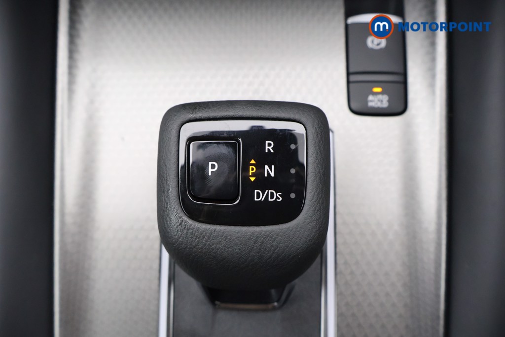 Nissan Qashqai N-Connecta Automatic Petrol SUV - Stock Number (1569411) - 6th supplementary image