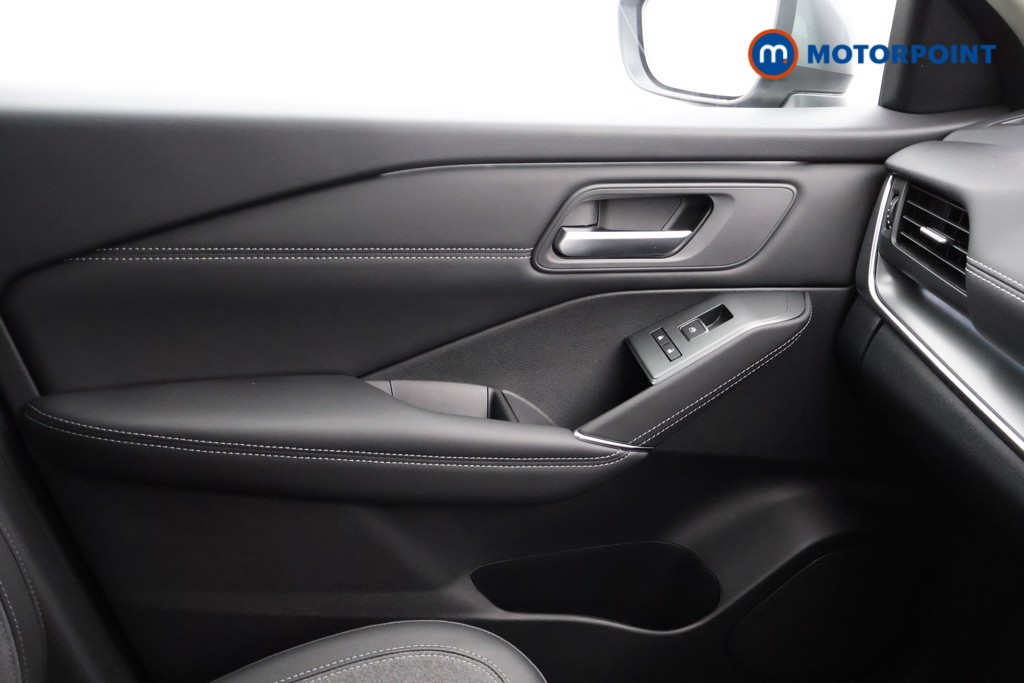 Nissan Qashqai N-Connecta Automatic Petrol SUV - Stock Number (1569411) - 7th supplementary image