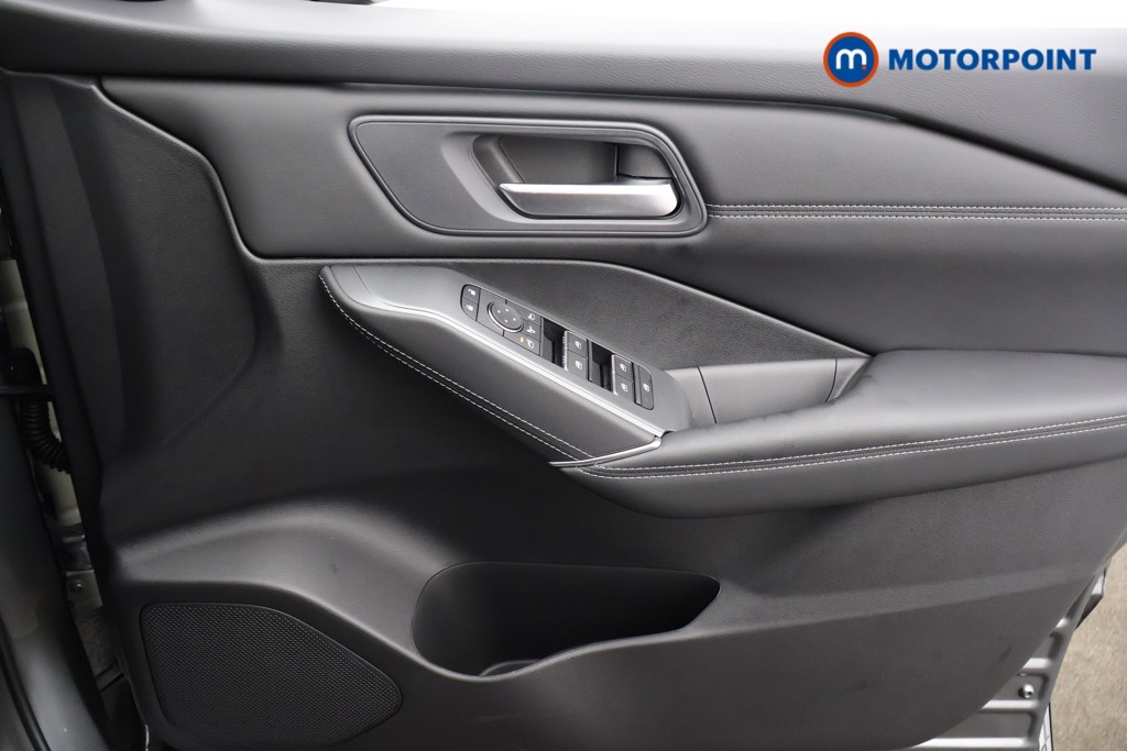 Nissan Qashqai N-Connecta Automatic Petrol SUV - Stock Number (1569411) - 8th supplementary image