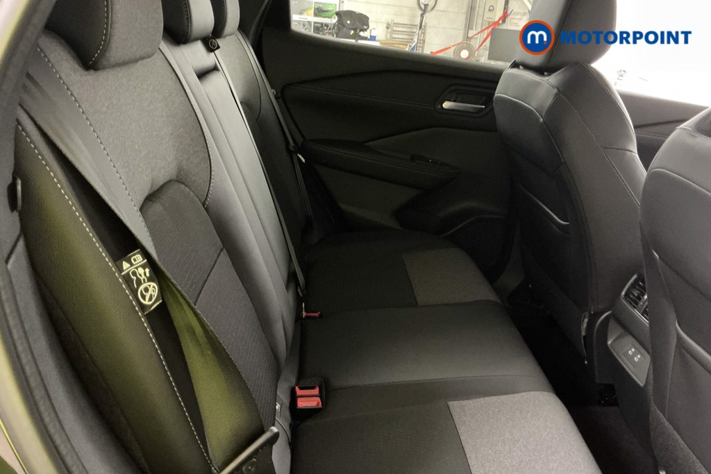 Nissan Qashqai N-Connecta Automatic Petrol SUV - Stock Number (1569420) - 3rd supplementary image