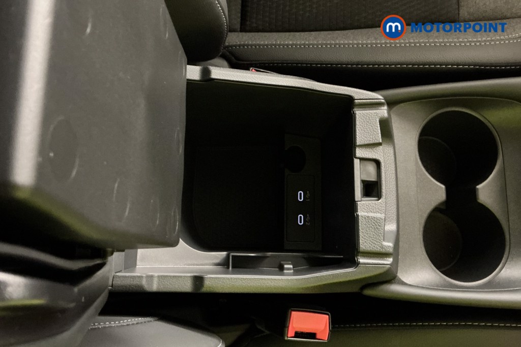 Nissan Qashqai N-Connecta Automatic Petrol SUV - Stock Number (1569420) - 8th supplementary image