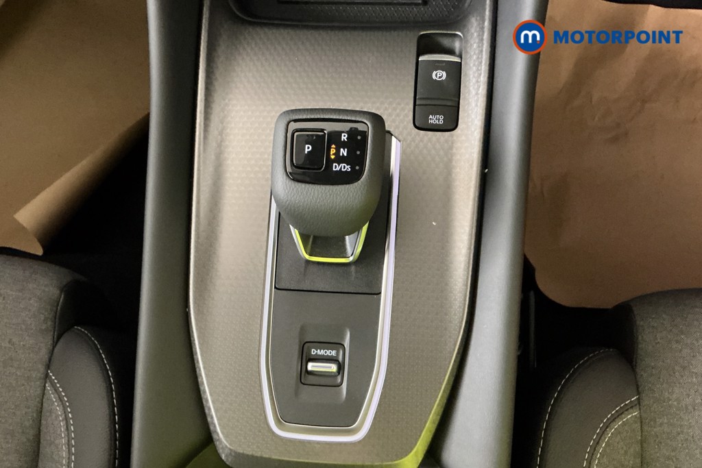 Nissan Qashqai N-Connecta Automatic Petrol SUV - Stock Number (1569420) - 12th supplementary image