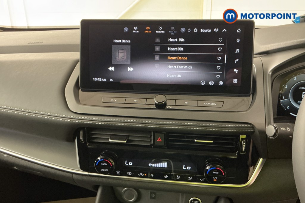 Nissan Qashqai N-Connecta Automatic Petrol SUV - Stock Number (1569423) - 5th supplementary image