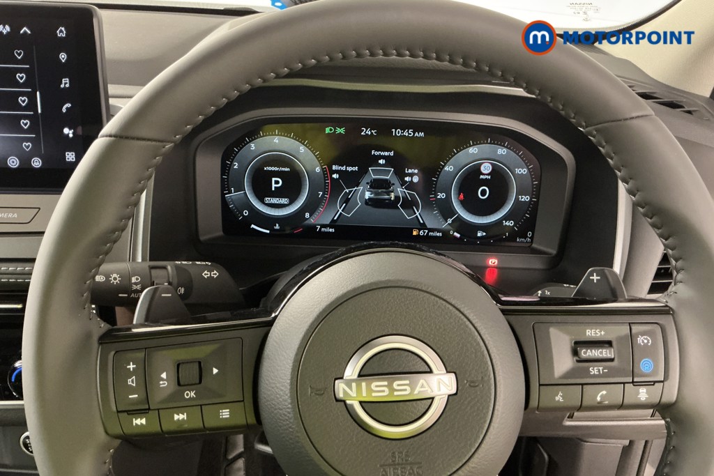 Nissan Qashqai N-Connecta Automatic Petrol SUV - Stock Number (1569423) - 1st supplementary image