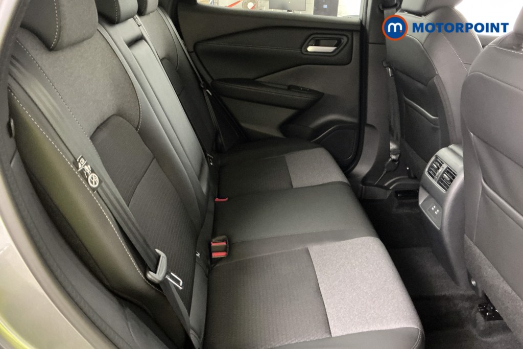 Nissan Qashqai N-Connecta Automatic Petrol SUV - Stock Number (1569424) - 3rd supplementary image